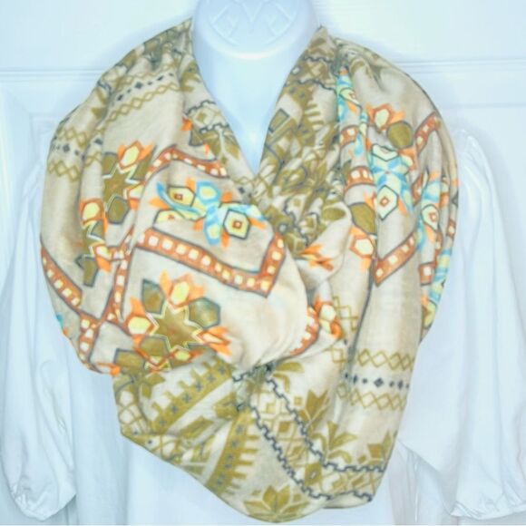 Two Elegant Fall Infinity Scarves Boutique Brands Multicolor OS - Picture 3 of 13